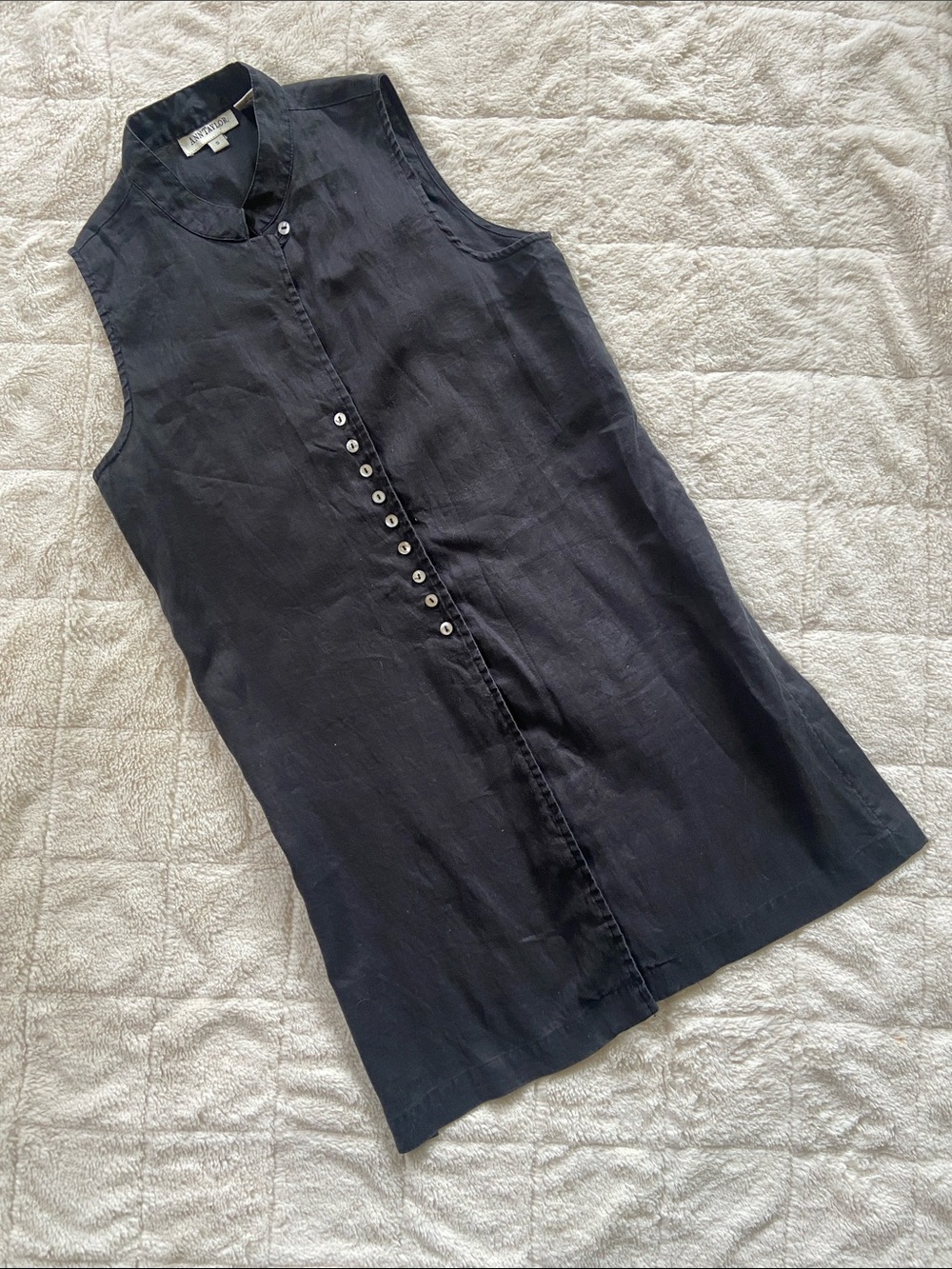 Grail! 90s Vintage Ann Taylor Sleeveless Button-Front Linen Tunic Top - Black, S